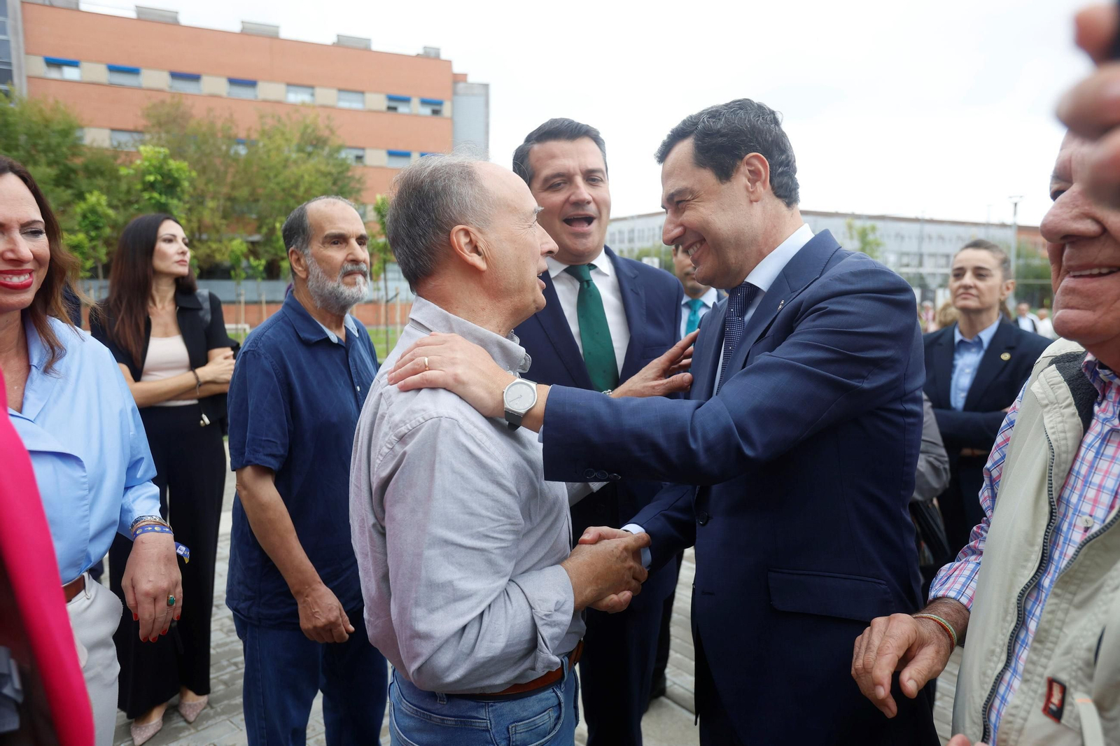 Las mejores imágenes de la entrega de llaves de los apartamentos para mayores de Sama Naharro