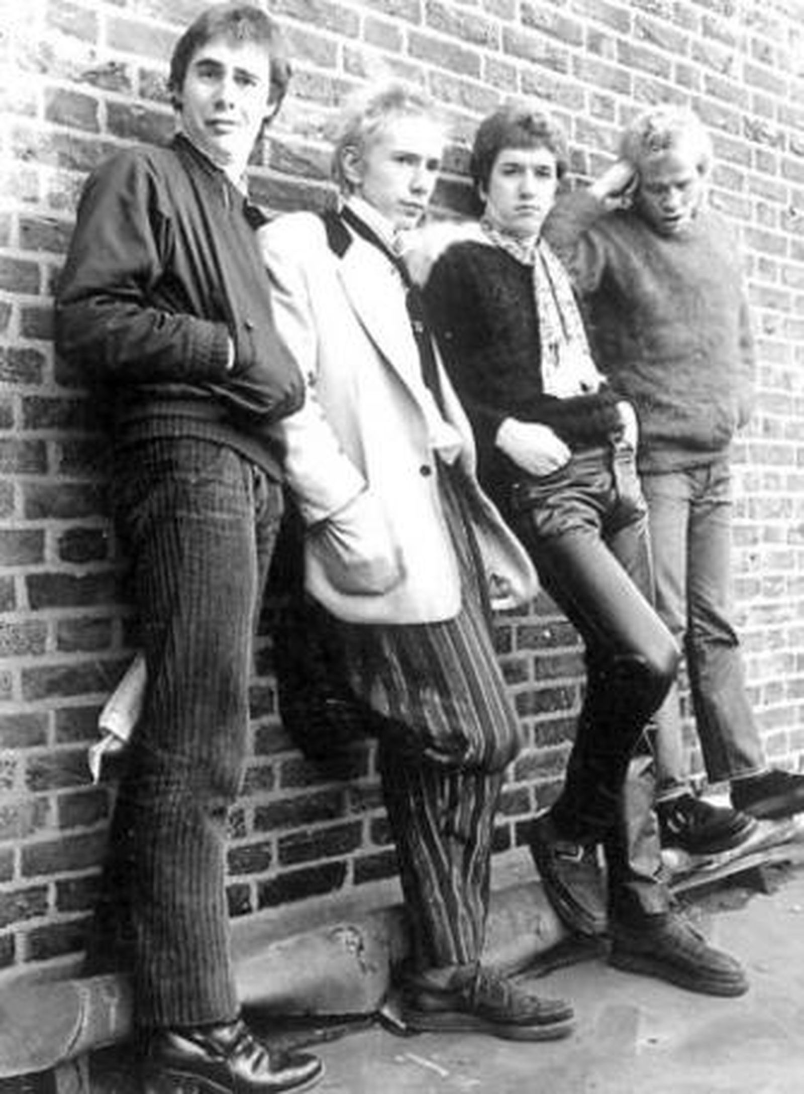 La formación original, pre-Sid Vicious, de los Sex Pistols.