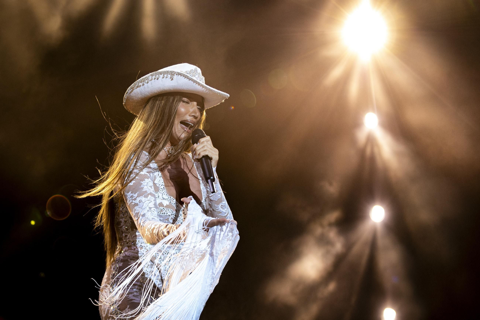 Búscate en las imágenes del concierto de India Martínez en San Fernando