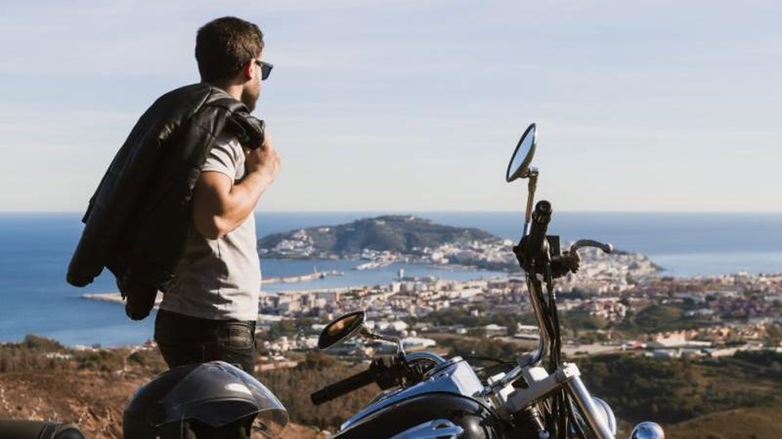 Mejores rutas en moto por Marbella que no te puedes perder