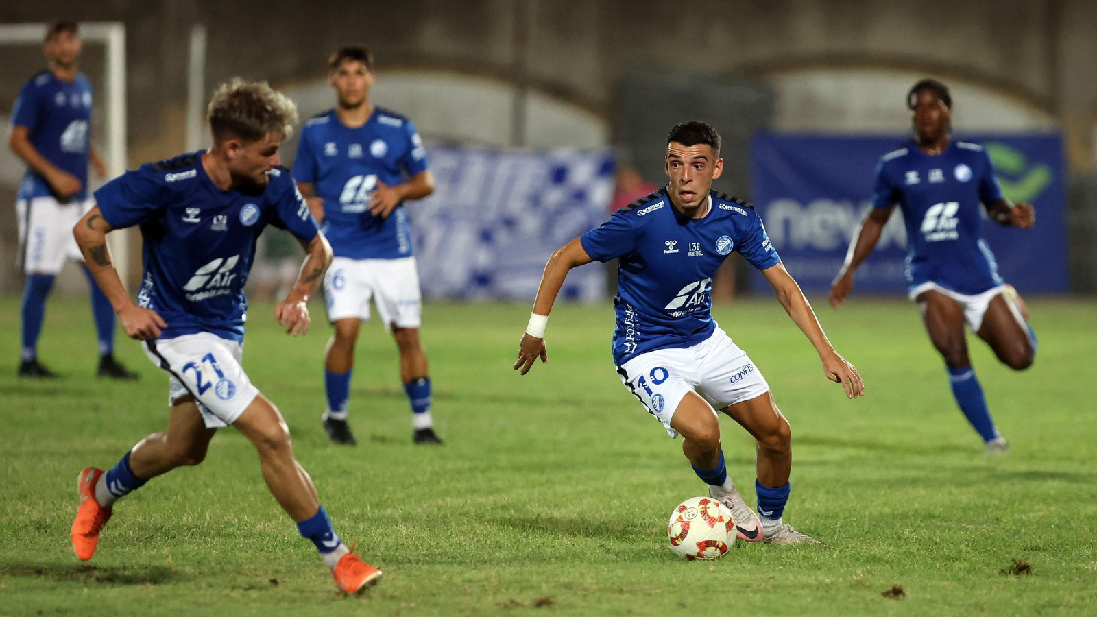 Imágenes del Trofeo de la Copa y la Venencia entre el Jerez Industrial y el Xerez DFC
