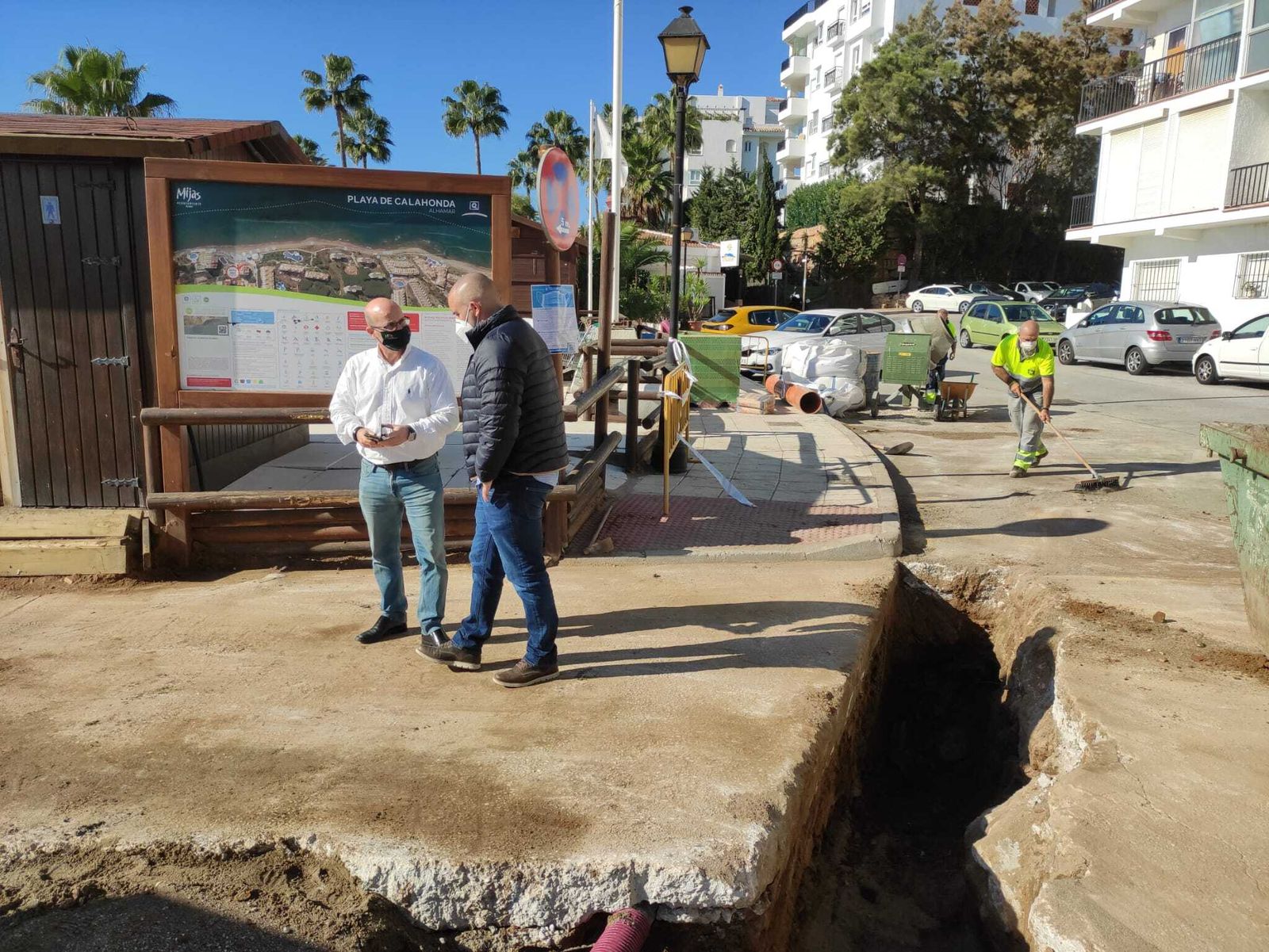 El concejal de Playas, José Carlos Martín (I.)