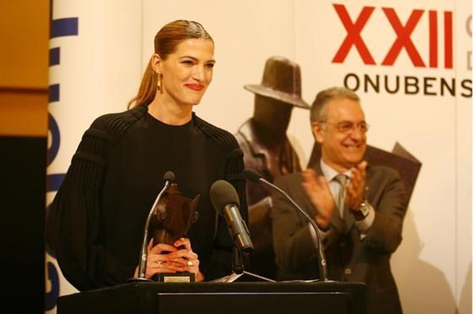 La modelo y actriz Laura Sánchez, tras recoger el Premio Especial del Jurado.

Foto: Alberto Dominguez