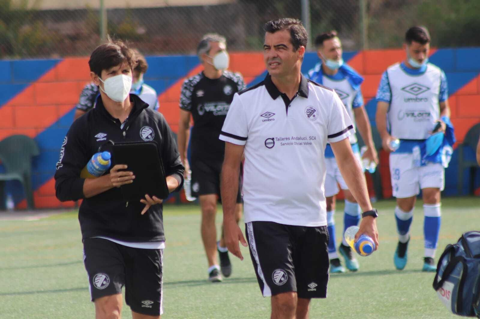 Pérez Herrera, junto a Pablo Sánchez, en el Vega de San Mateo.