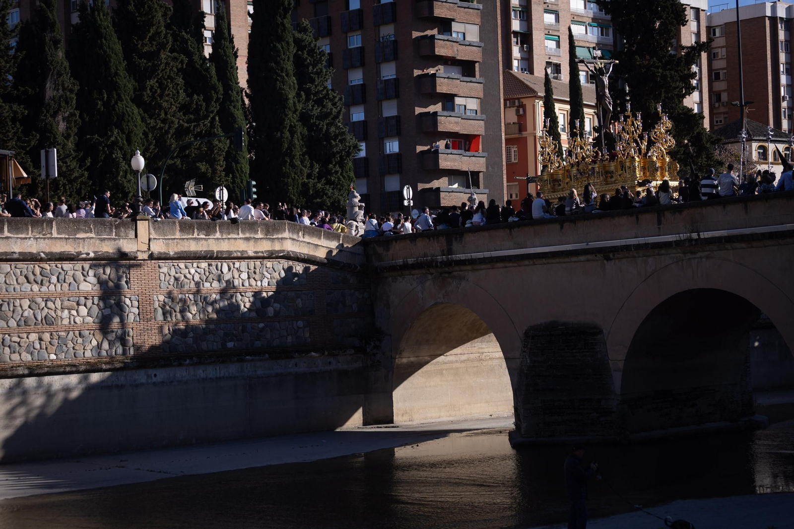 Las mejores fotografías de la salida de la Hermandad de los Escolapios 2025