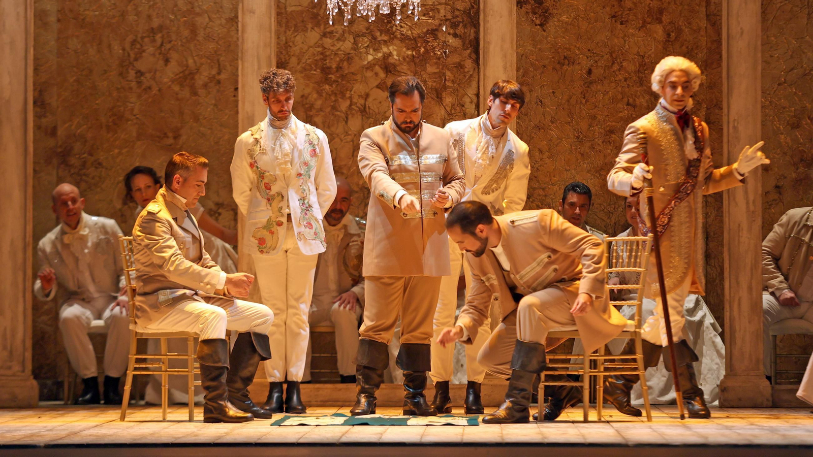 Imágenes de la ópera 'Don Gil de Alcalá' en el Teatro Villamarta de Jerez