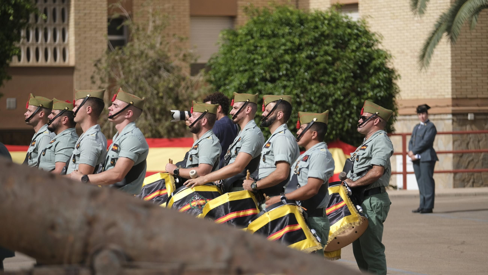 Las imágenes de la celebración del Día del Pilar en la Comandancia de la Guardia Civil de Almería