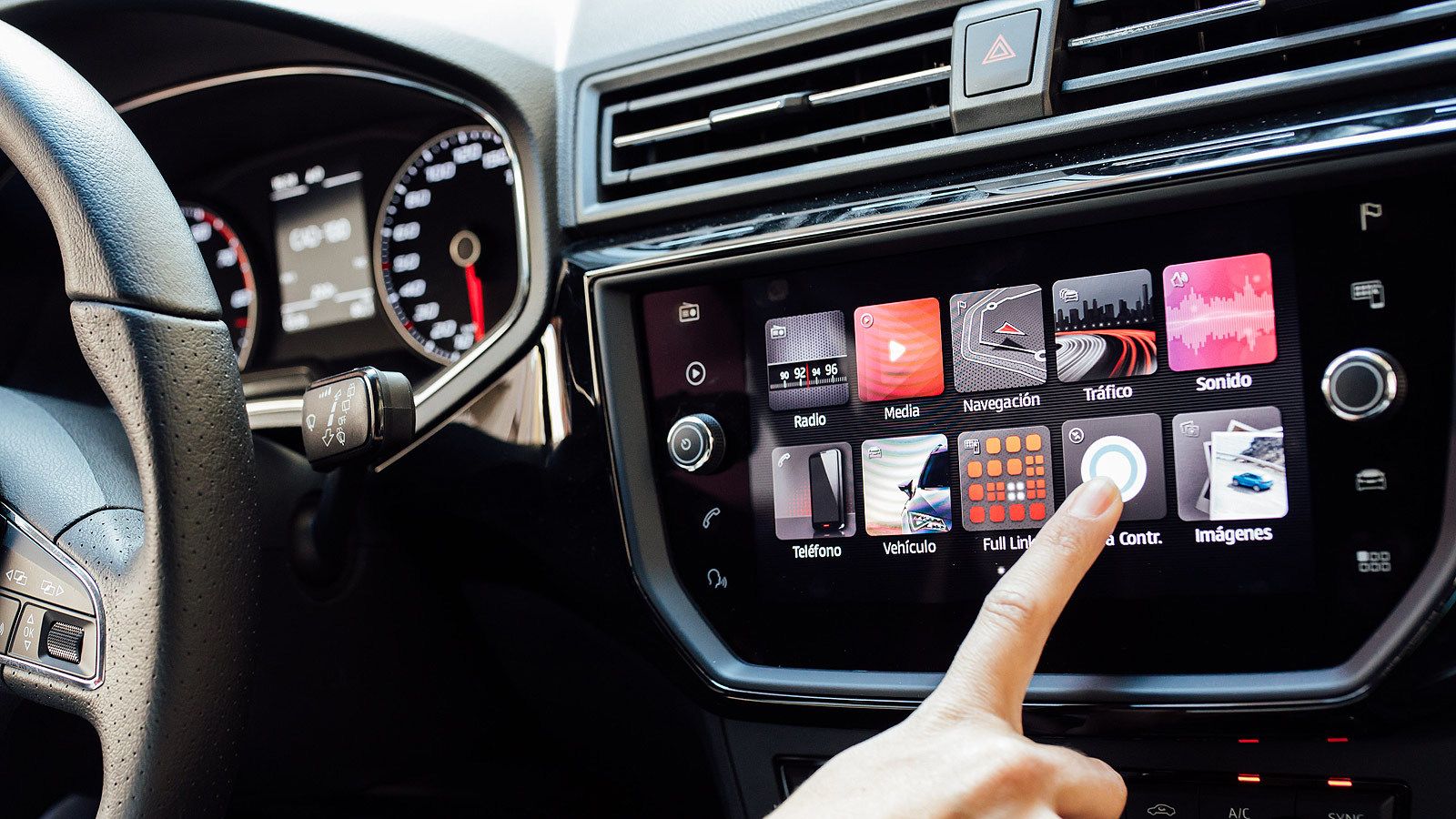 Seat ya tiene su propio asistente personal: llega Amazon Alexa a los coches