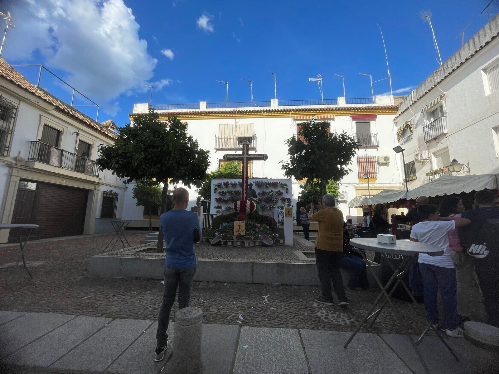 Cruz de la Hermandad de Nuestro Padre Jesús Nazareno. Las Cruces ganadoras del concurso municipal de Córdoba 2024, en imágenes