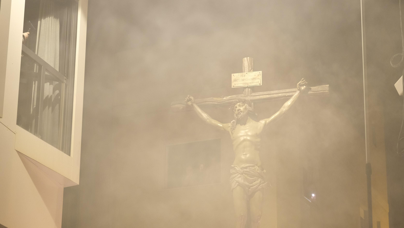 Procesión del Perdón en Almería, en imágenes