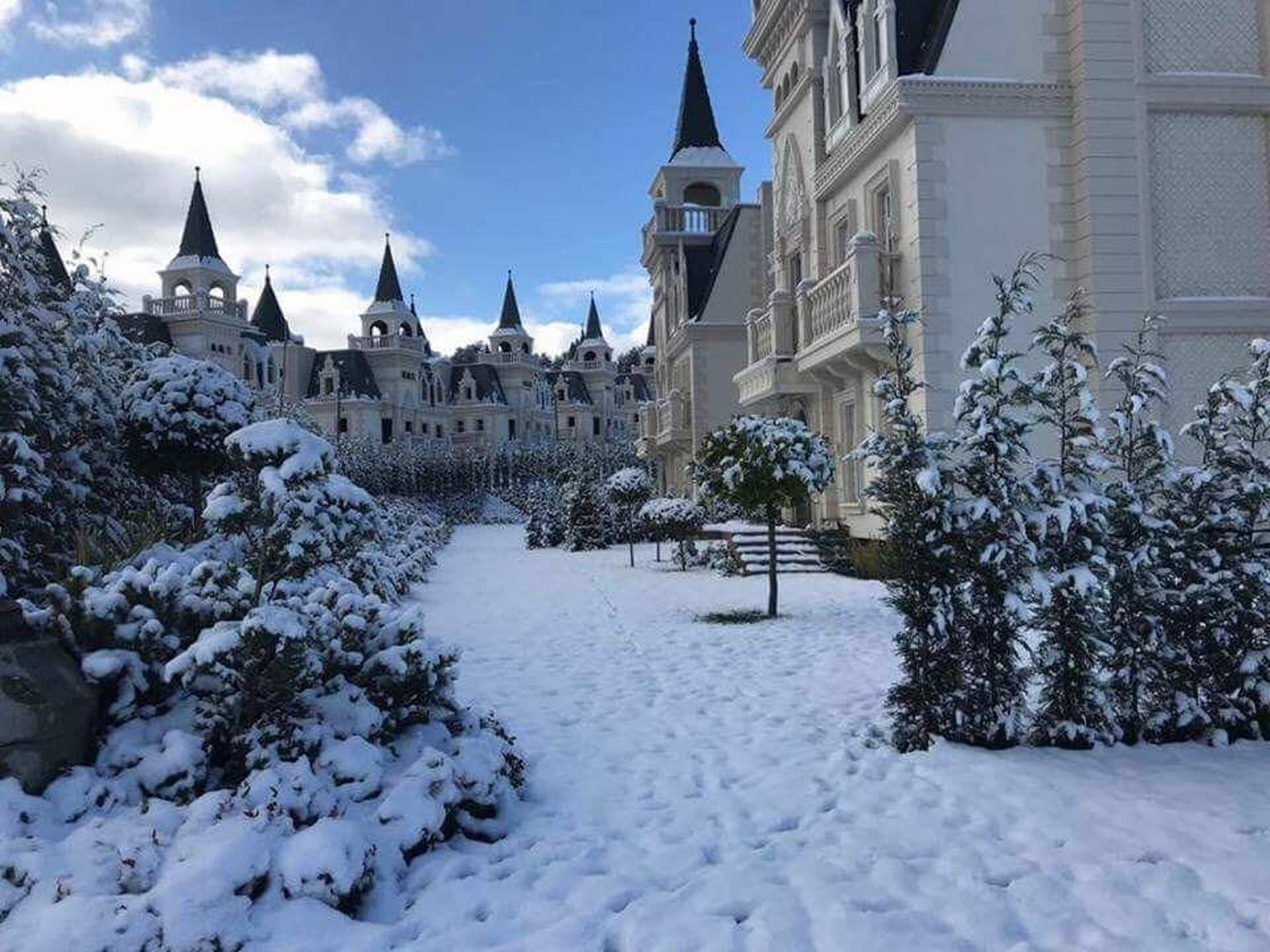 Villas construidas en Burj Al Babas (Facebook del proyecto urbanísitico)