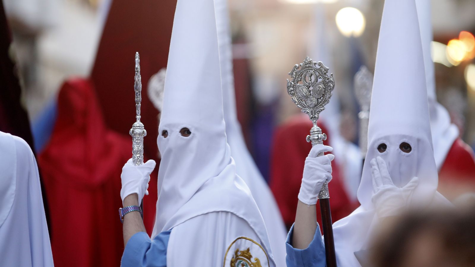 Las fotos del Viernes Santo en la Línea:  Cristo del Mar y Luz y Esperanza Nuestra, Soledad y Santo Entierro, Cristo del Amor y Misericordia y Amargura