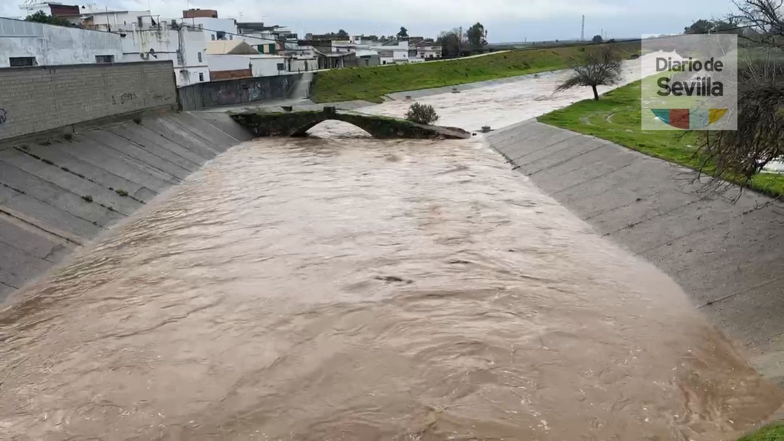 La borrasca Joseph a su paso por Lora del Río