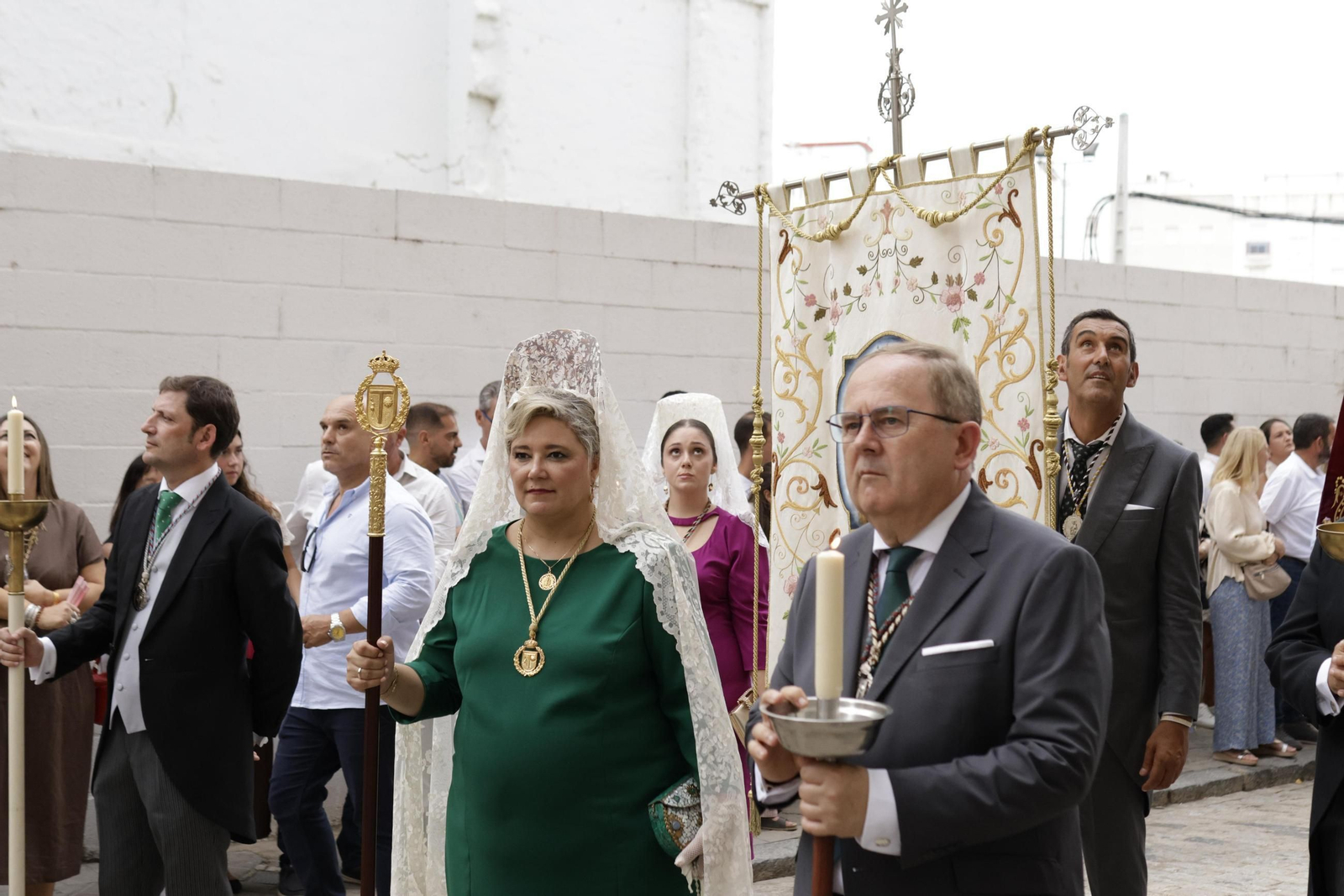 Imágenes de la salida y el recorrido de la Virgen de la Bella en la Magna Mariana de Huelva