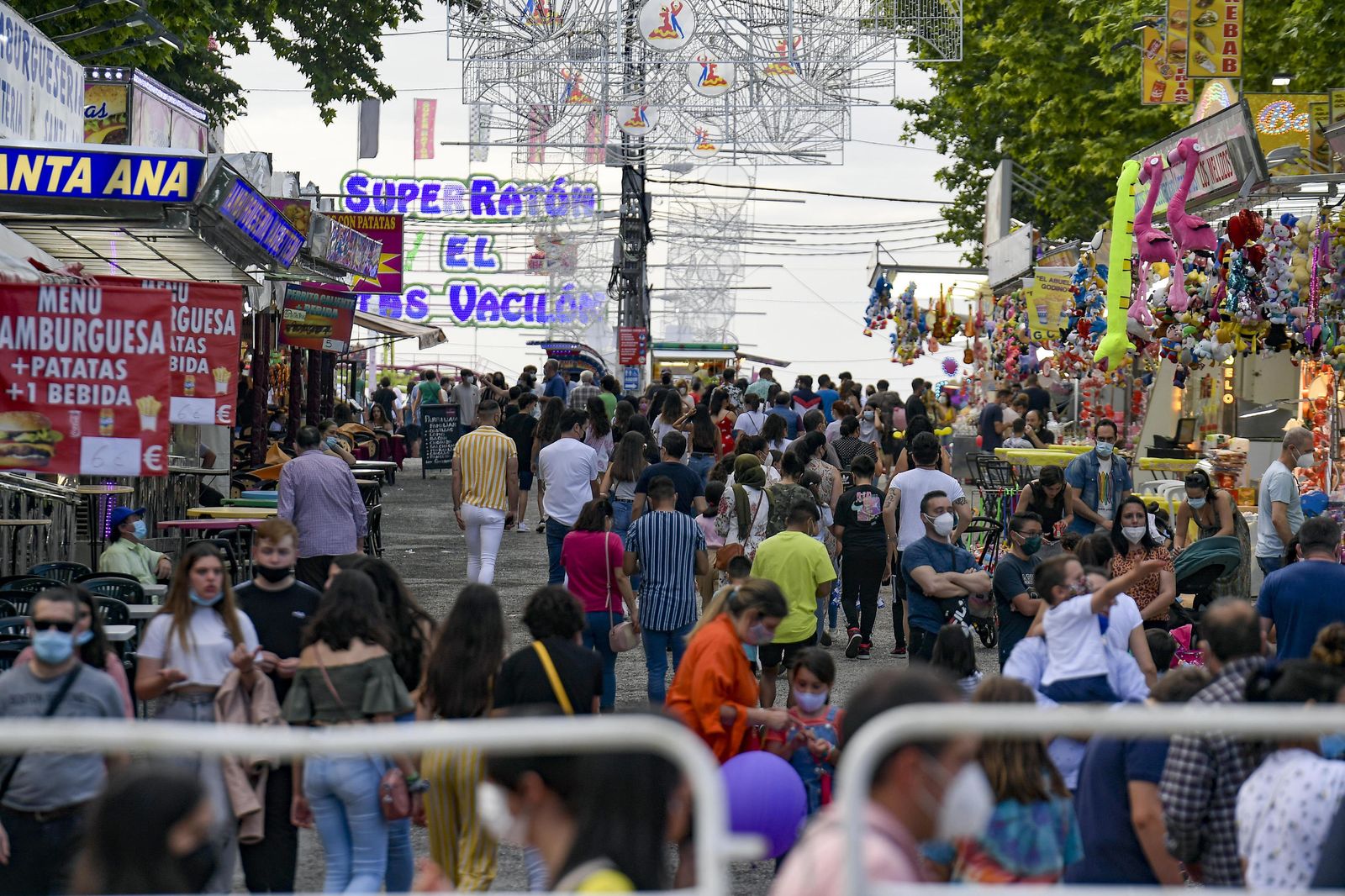 Fotos: el ferial del Corpus en la noche del viernes 4