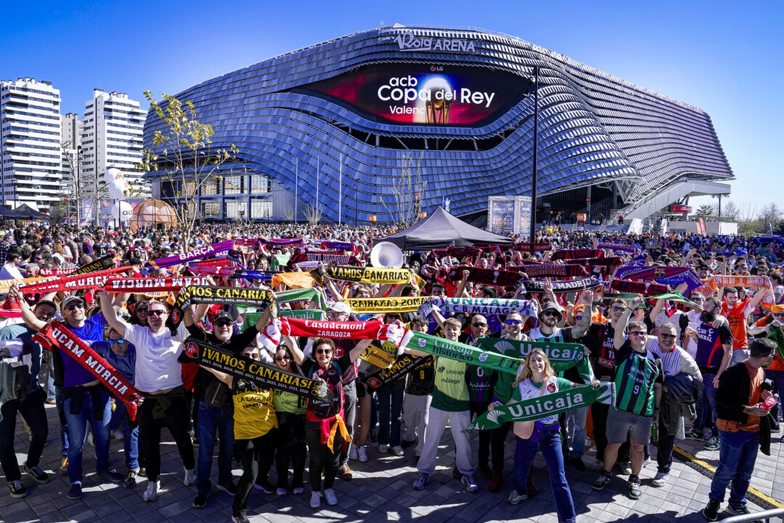 Las fotos del encuentro de aficiones de la Copa del Rey de Valencia