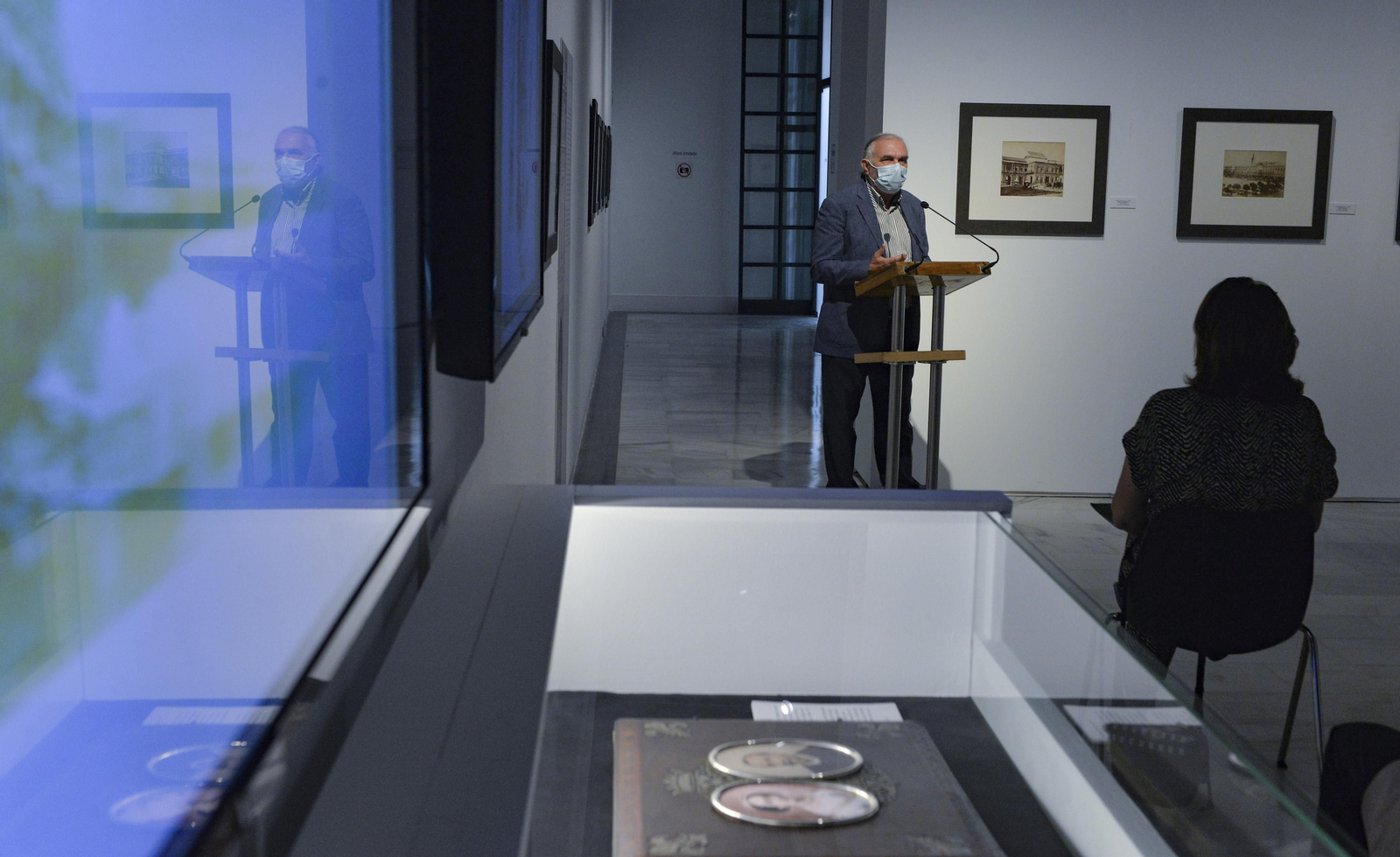 Inauguración de la exposición de Luis Masson, en el Bellas Artes de Sevilla