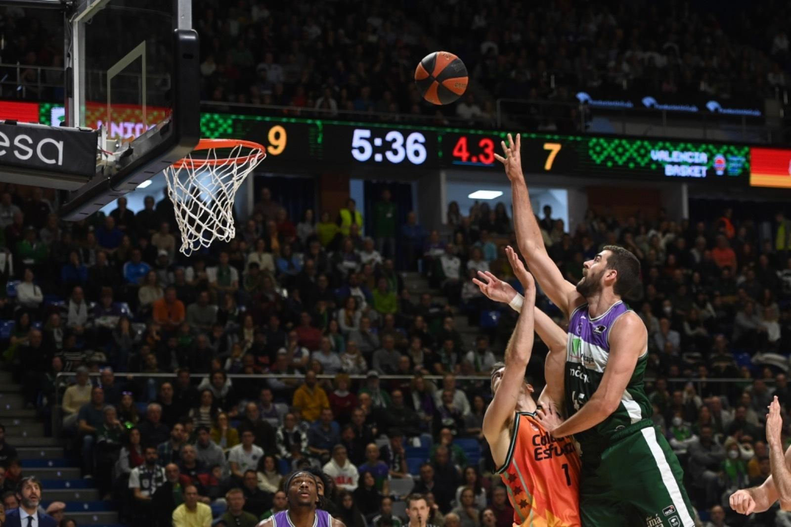 Unicaja - Valencia Basket, en fotos