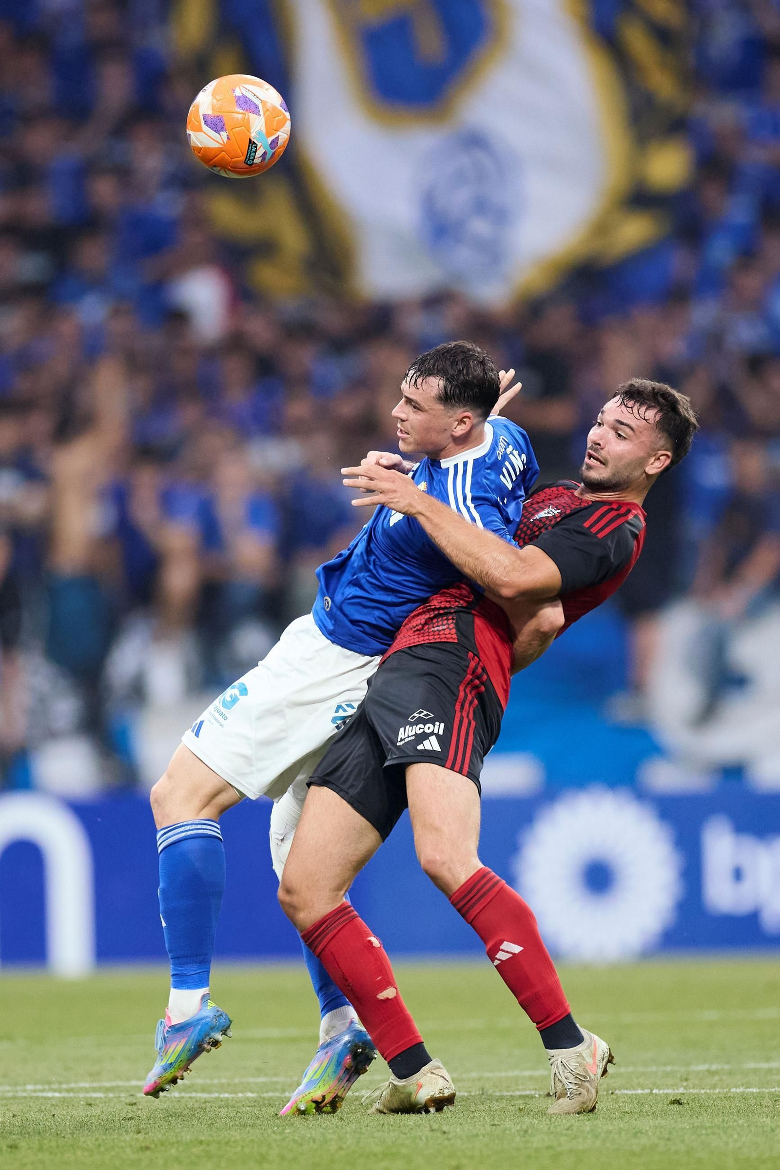 Las fotos del ascenso del Oviedo ante el Mirandés