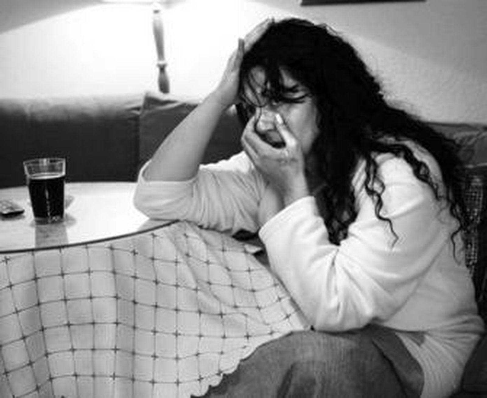 Raquel Valle, fotografiada ayer en su casa tras la agresión del pasado jueves.