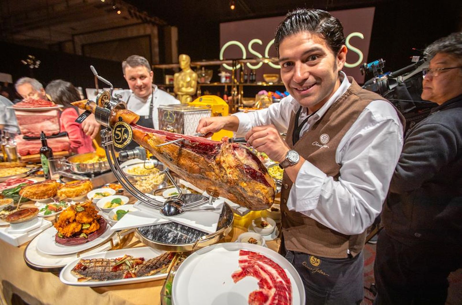 Cortador de jamón en la presentación del menú de los Oscar.