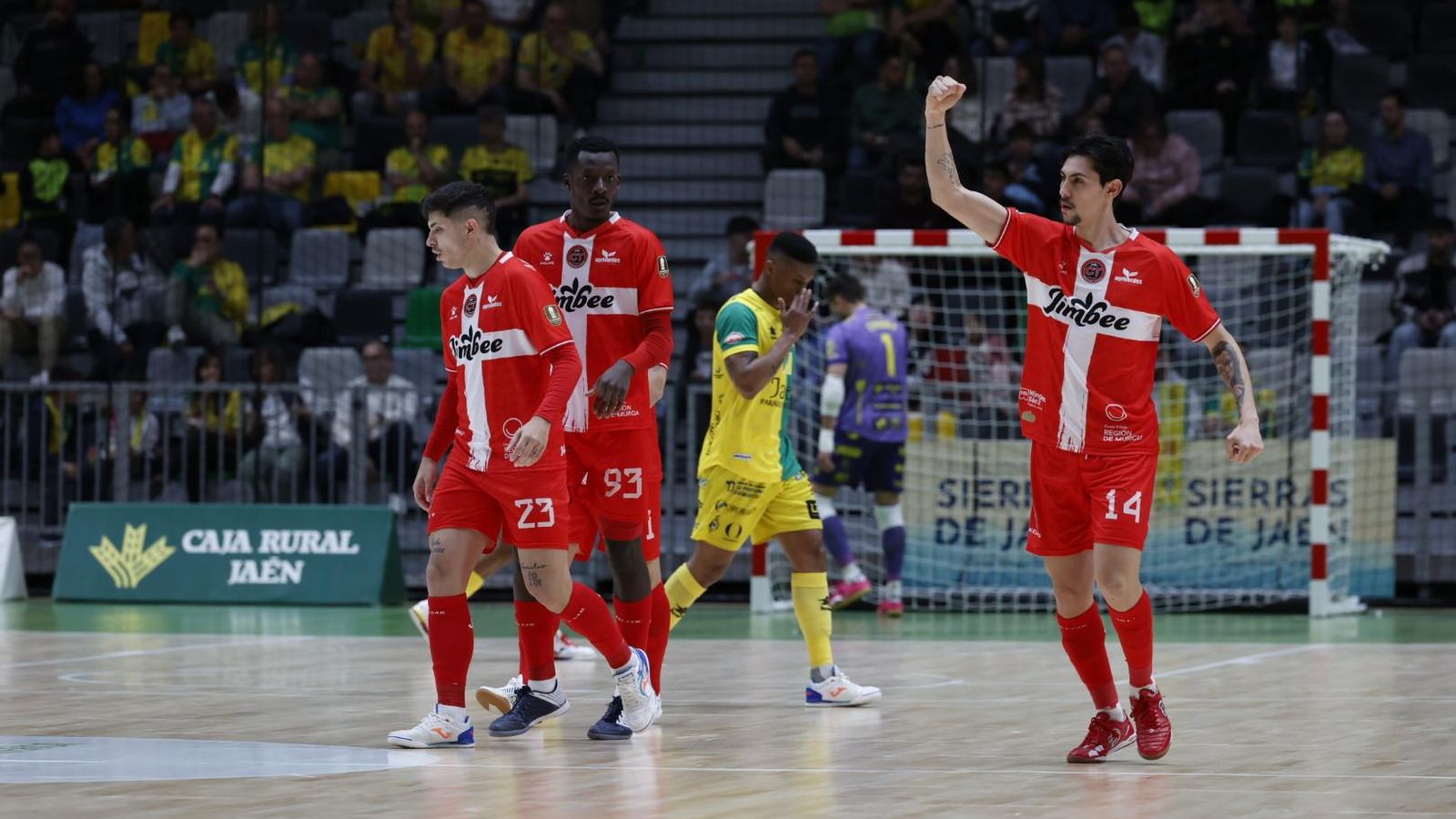 Motta celebra el primer tanto del partido.