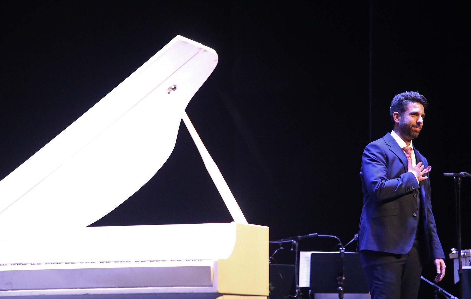 El concierto de Diego Valdivia en el teatro Florida, en imágenes