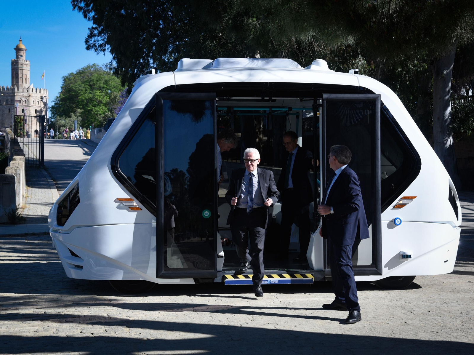 Las fotos de la presentación de la lanzadera autónoma del Puerto de Sevilla