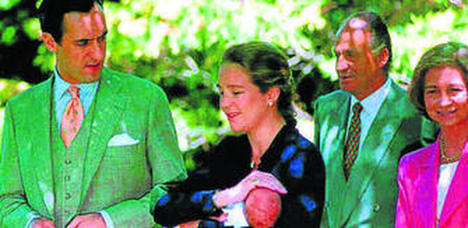 Con los Reyes y la infanta, en el bautizo de su hijo mayor.