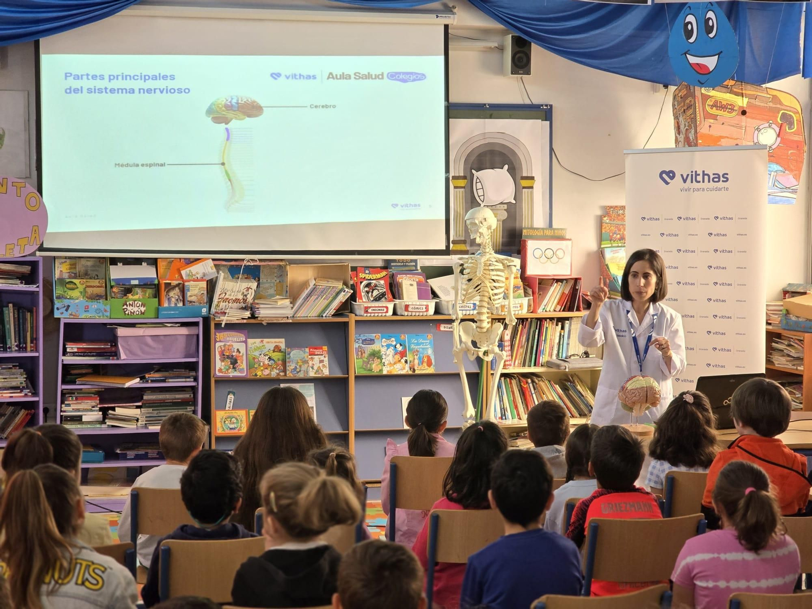 Charla impartida por la doctora Ana Jimeno en el CEIP La Almohada.