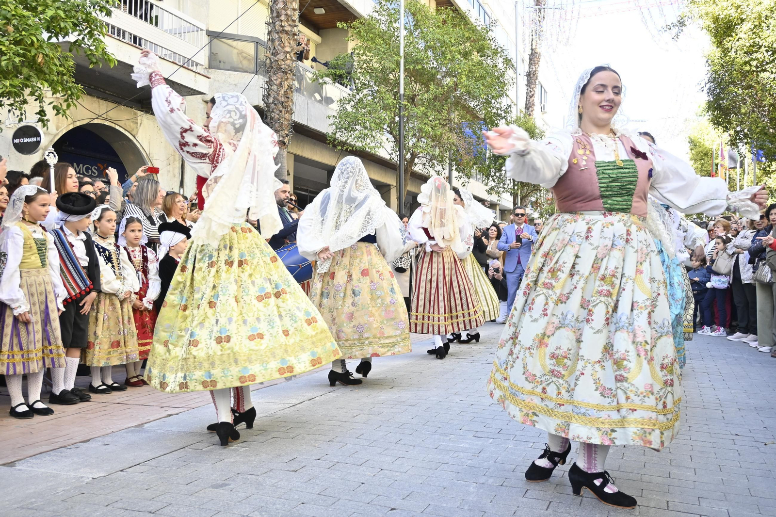 Las mejores mágenes del "II Encuentro de Danzas y Folclore Tradicional" de la provincia de Huelva