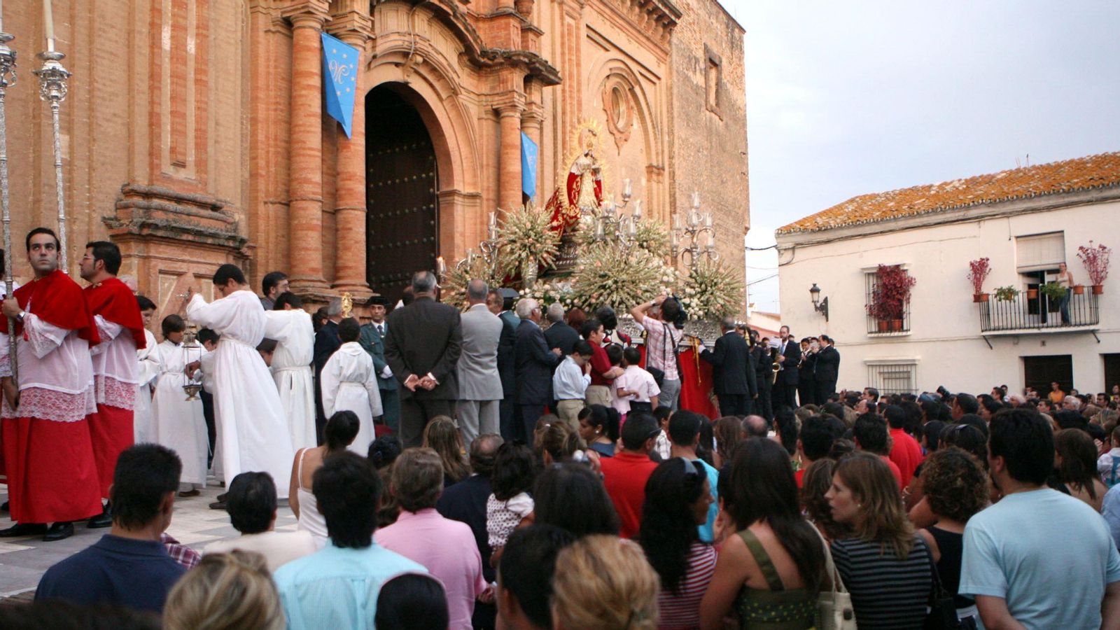 Nuestra Señora de la Montemayor sale a las calles de Moguer