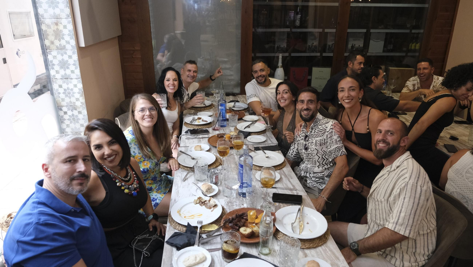 Los almerienses disfrutan del lunes en la Feria del Mediodía