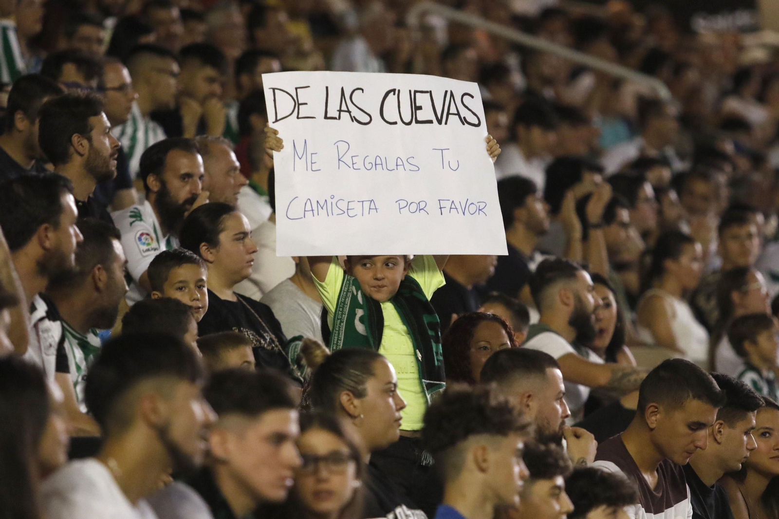 Las imágenes de la victoria del Córdoba CF ante el Rayo Majadahonda en El Arcángel