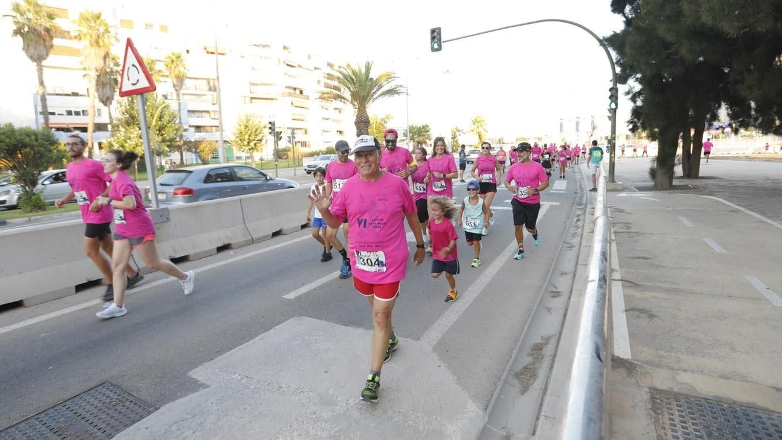 Fotos de la VI Carrera por la Mujer a beneficio de Apron