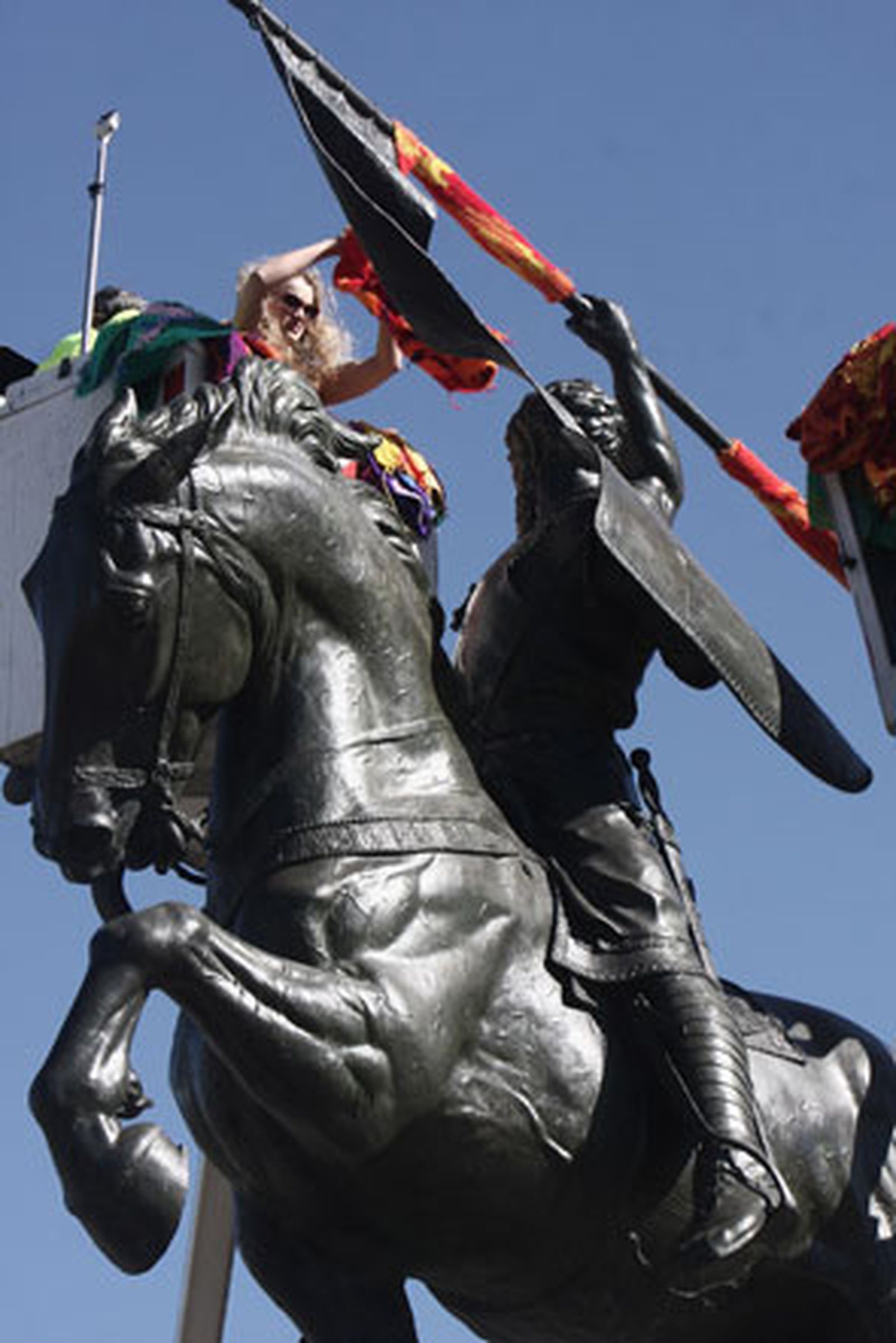 Polvo, sudor, hierro... y ganchillo