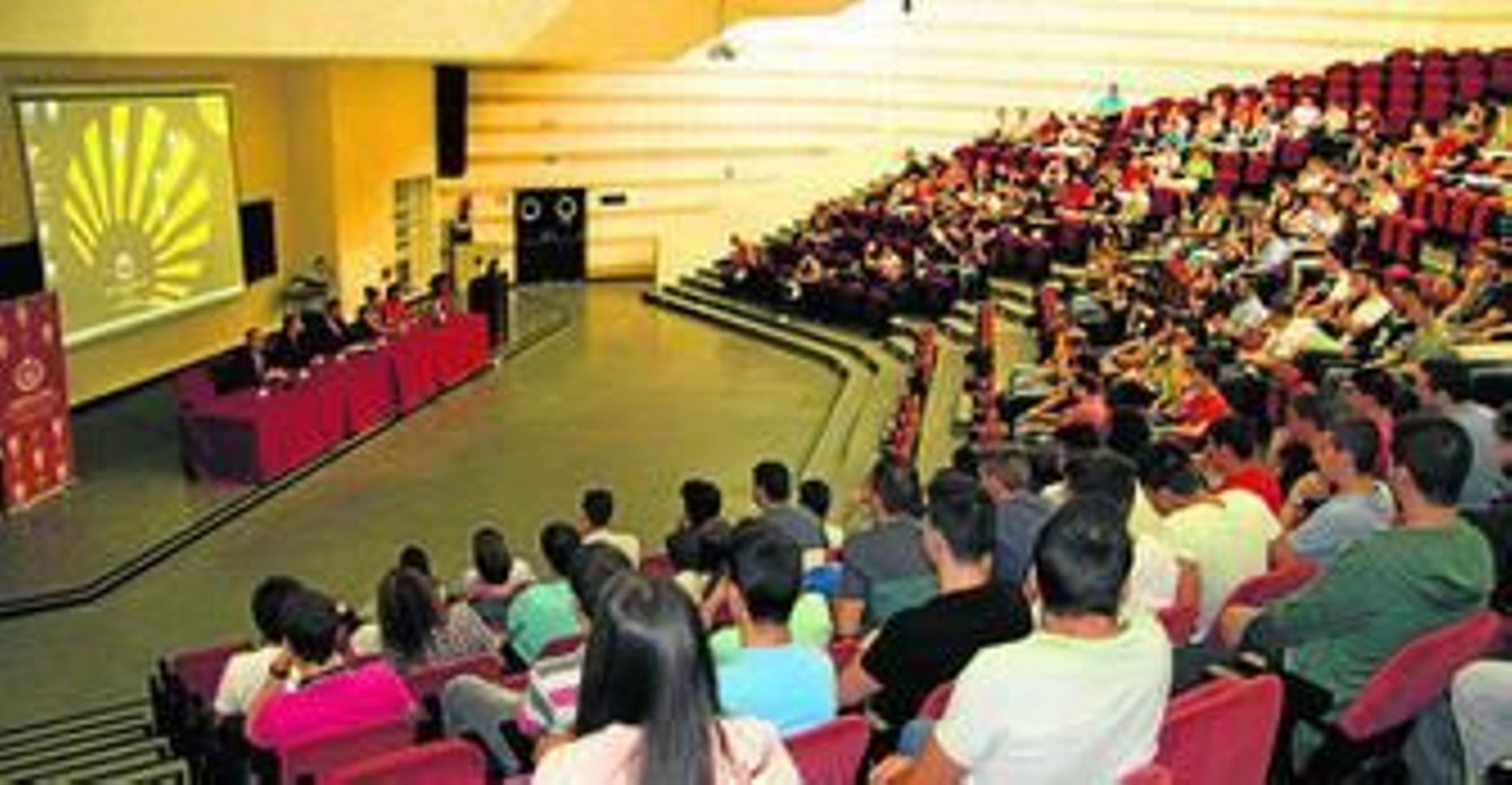 Alumnos de nuevo ingreso el pasado mes de septiembre en la jornada de bienvenida en Rabanales.