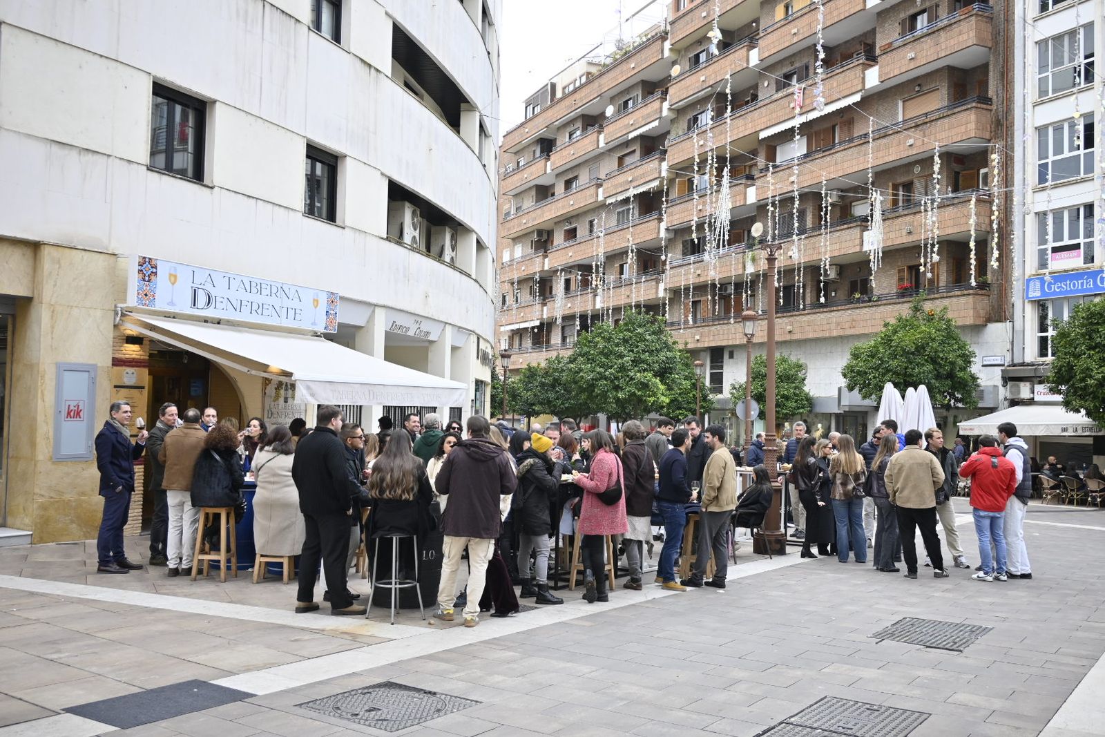 Búscate en las mejores fotografías del tardeo de este 31 de diciembre en Huelva