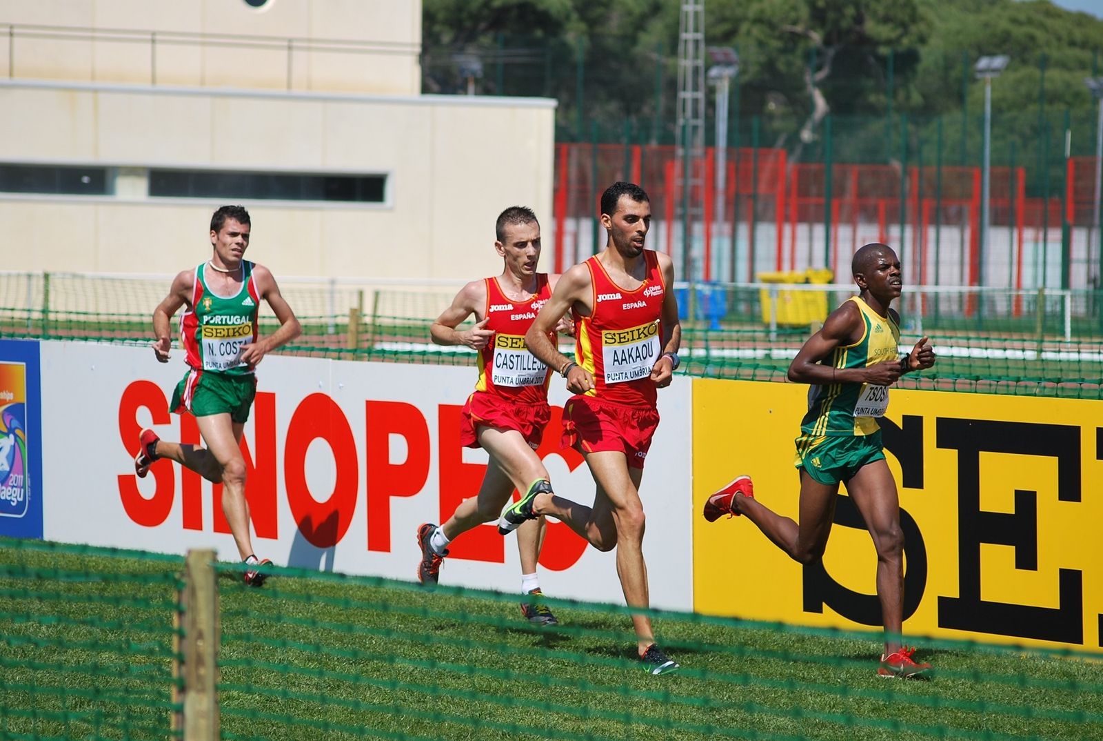 Atletas de la selección española en el Mundial celebrado en Punta Umbría en 2011.
