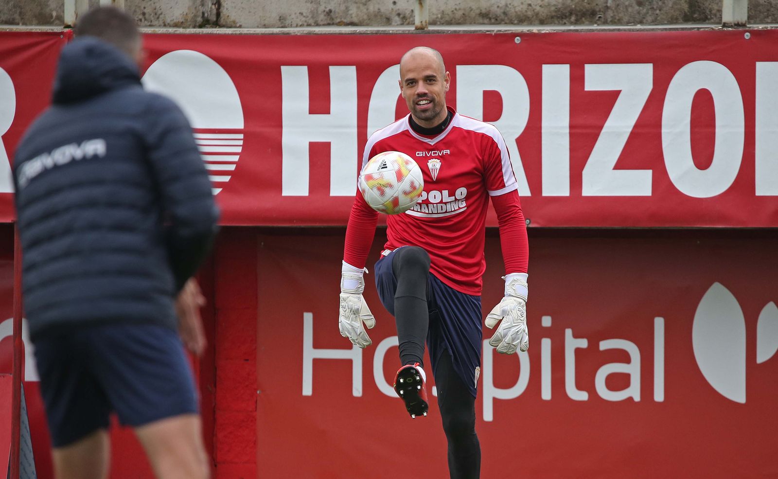 Fotos del entrenamiento del Algeciras CF con el portero Rubén Miño