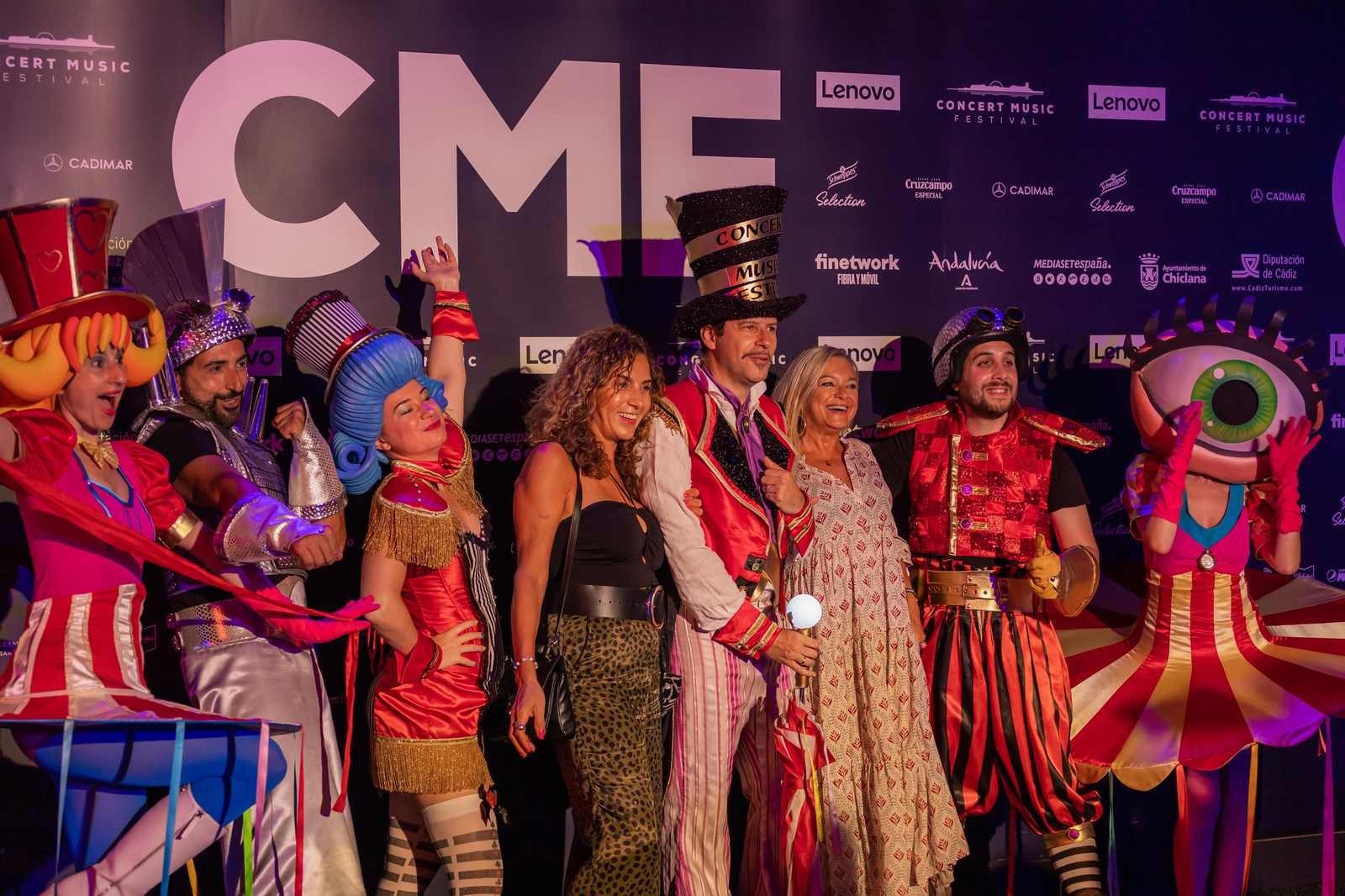 Búscate en el concierto de Raphael en el Concert Music