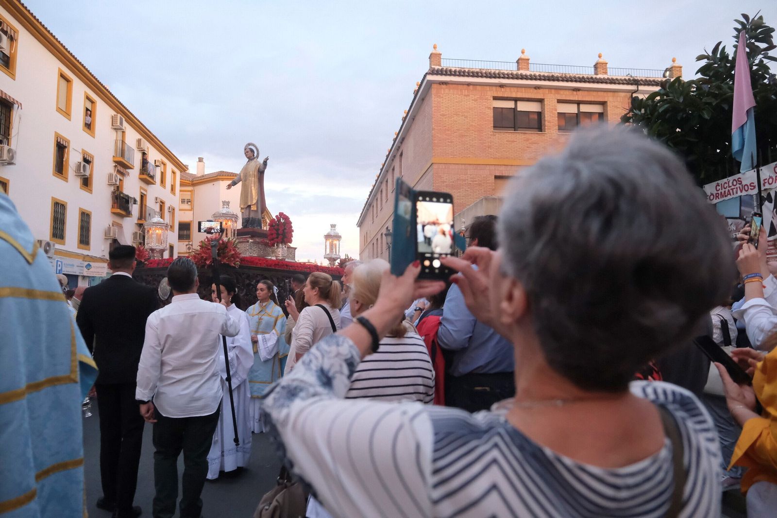 La procesión de María Auxiliadora de Córdoba, en imágenes