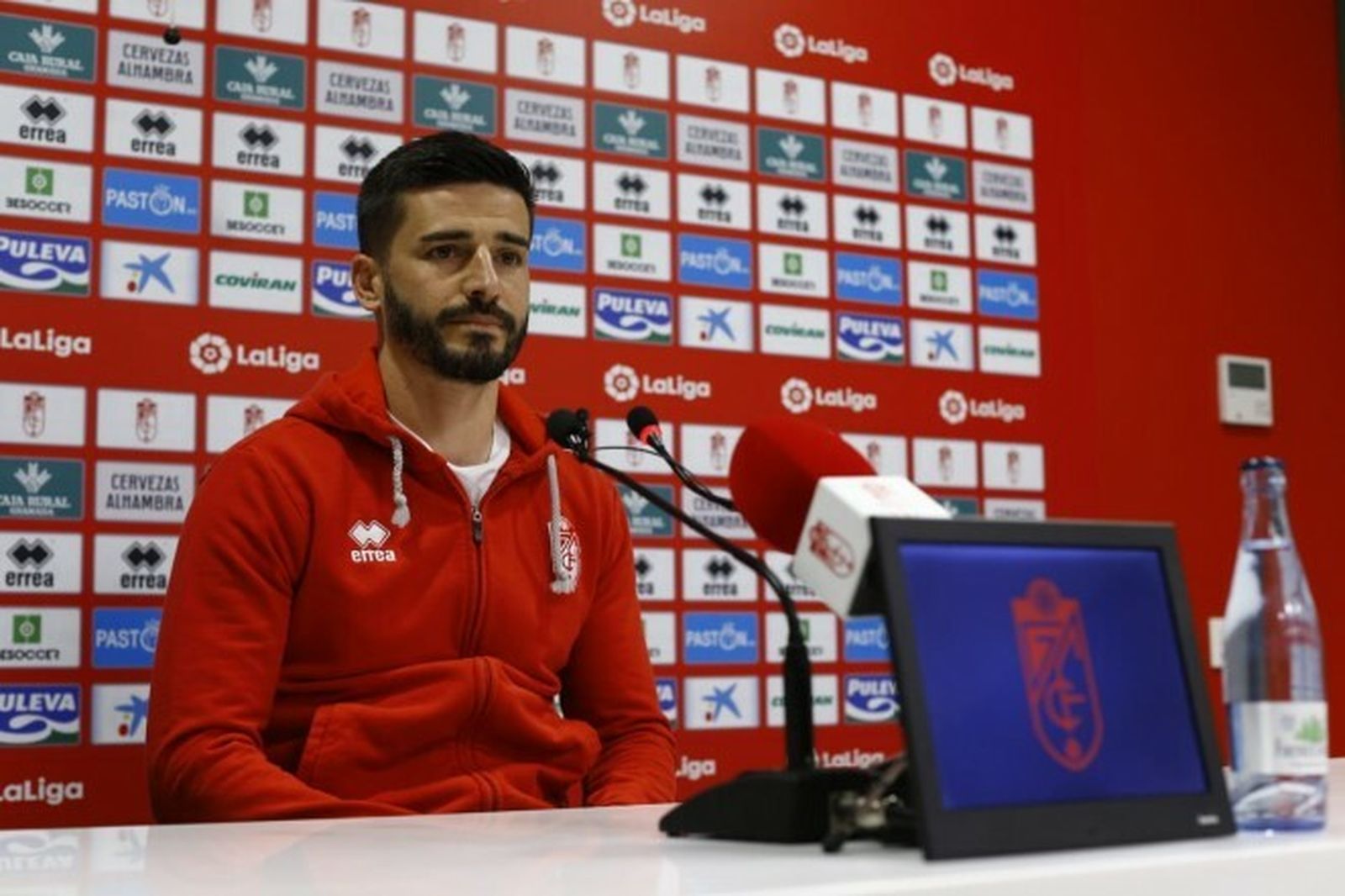 Fran Rico, en la sala de prensa del Granada.