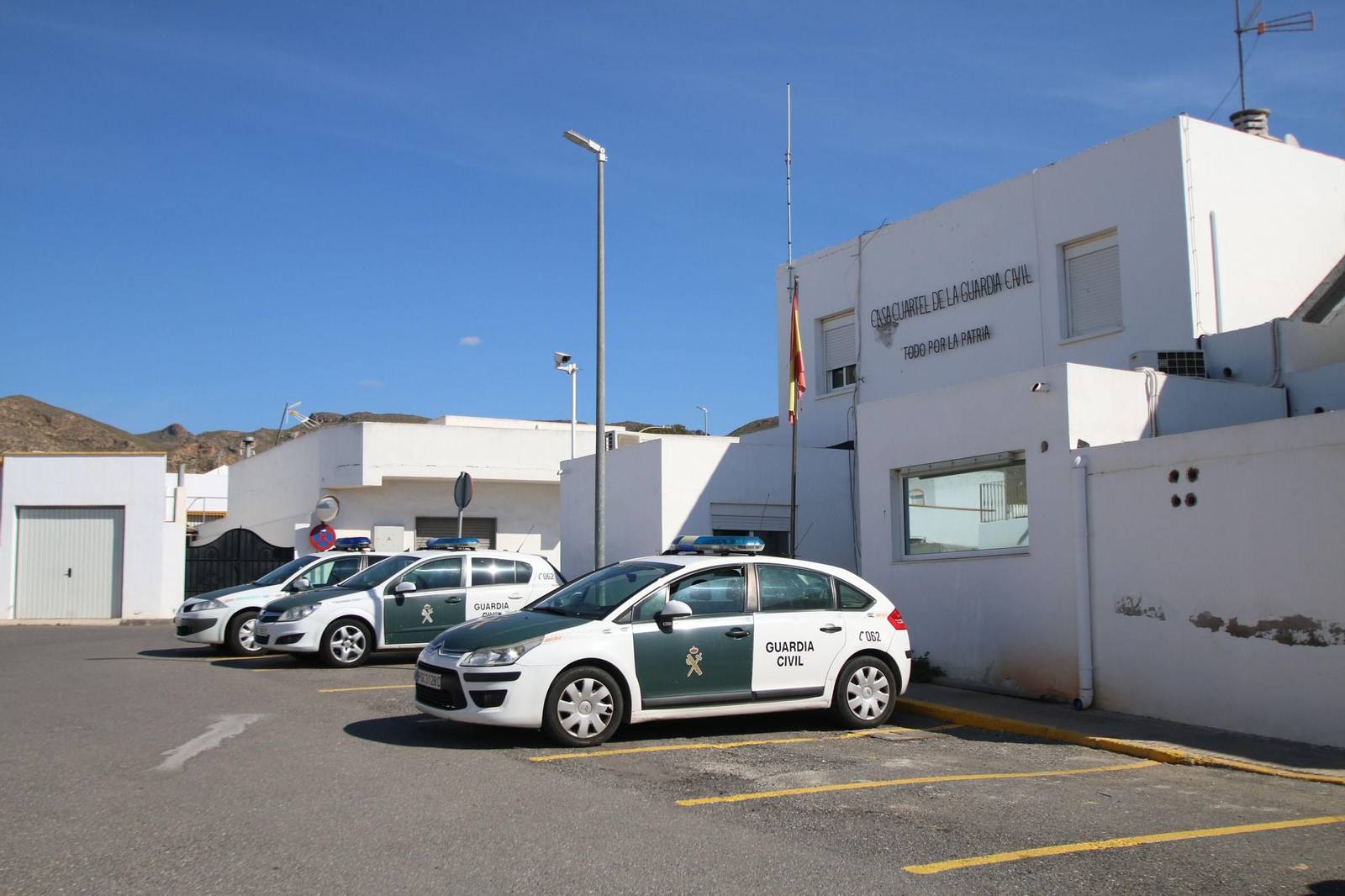 En la UCI de Torrecárdenas una mujer apuñalada este domingo por su pareja en San Isidro