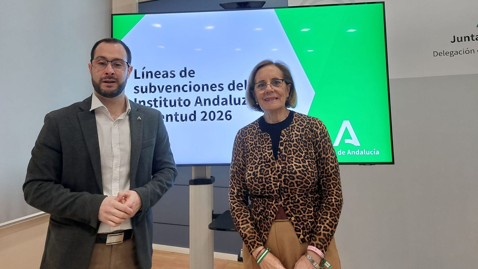 La delegada de Inclusión Social y el coordinador del IAJ presentan las líneas de subvenciones del organismo autónomo para 2026