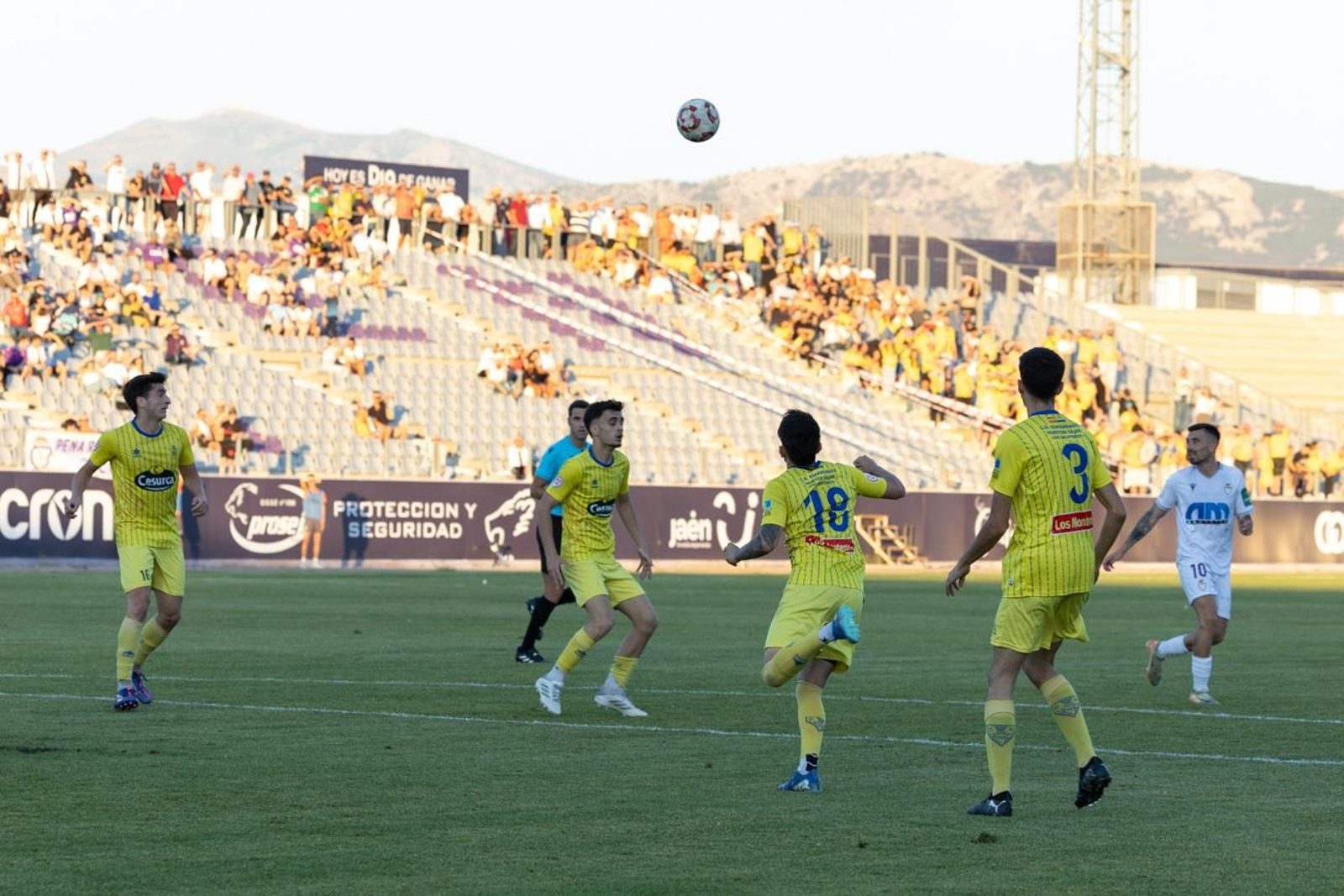 Las mejores imágenes del Real Jaén - CD Huétor Tájar Las mejores imágenes del Real Jaén - CD Huétor Tájar