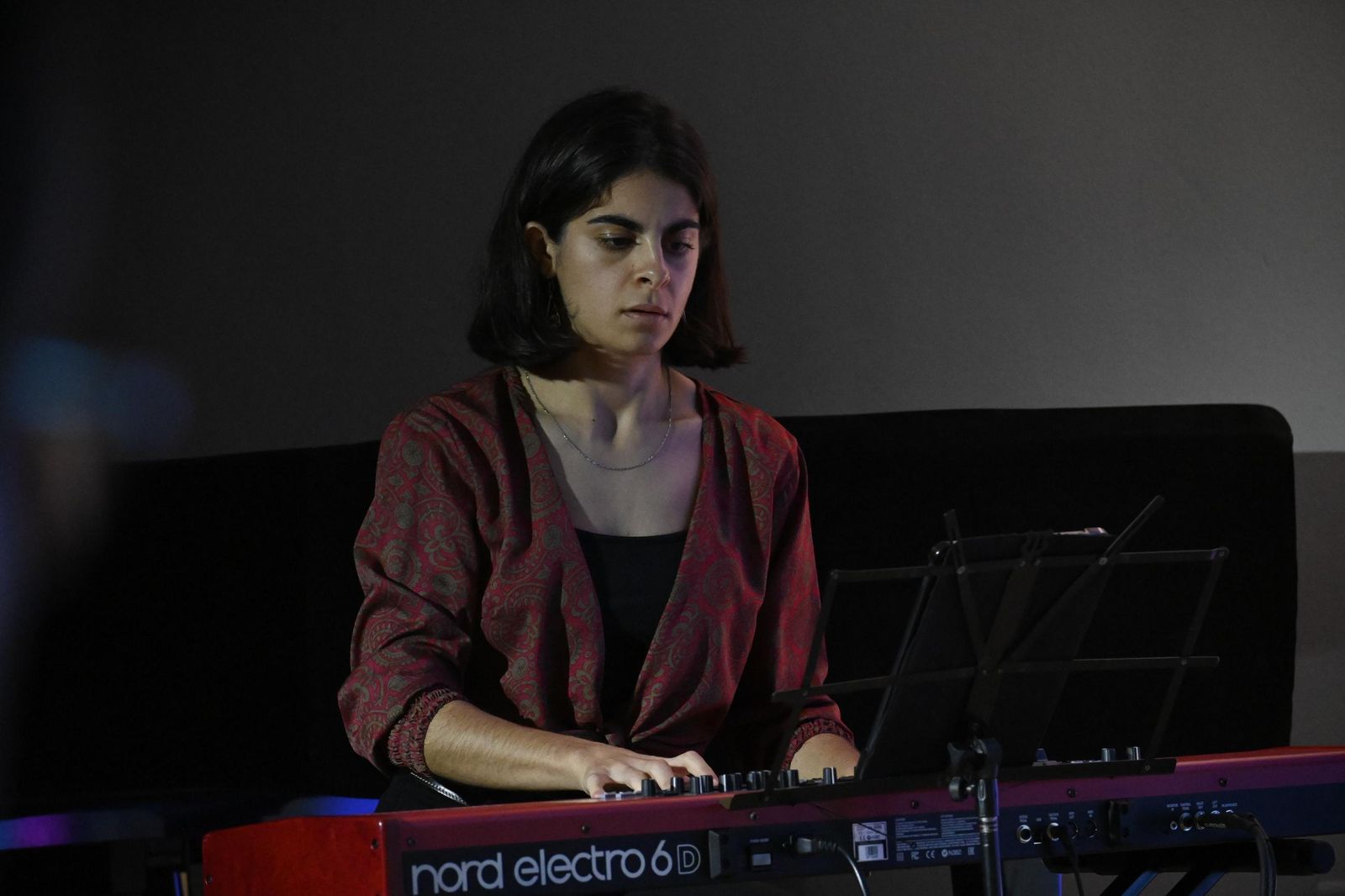 Actuación de Antonia Ferrá dentro del ciclo 'Música y otros ritmos' en imágenes