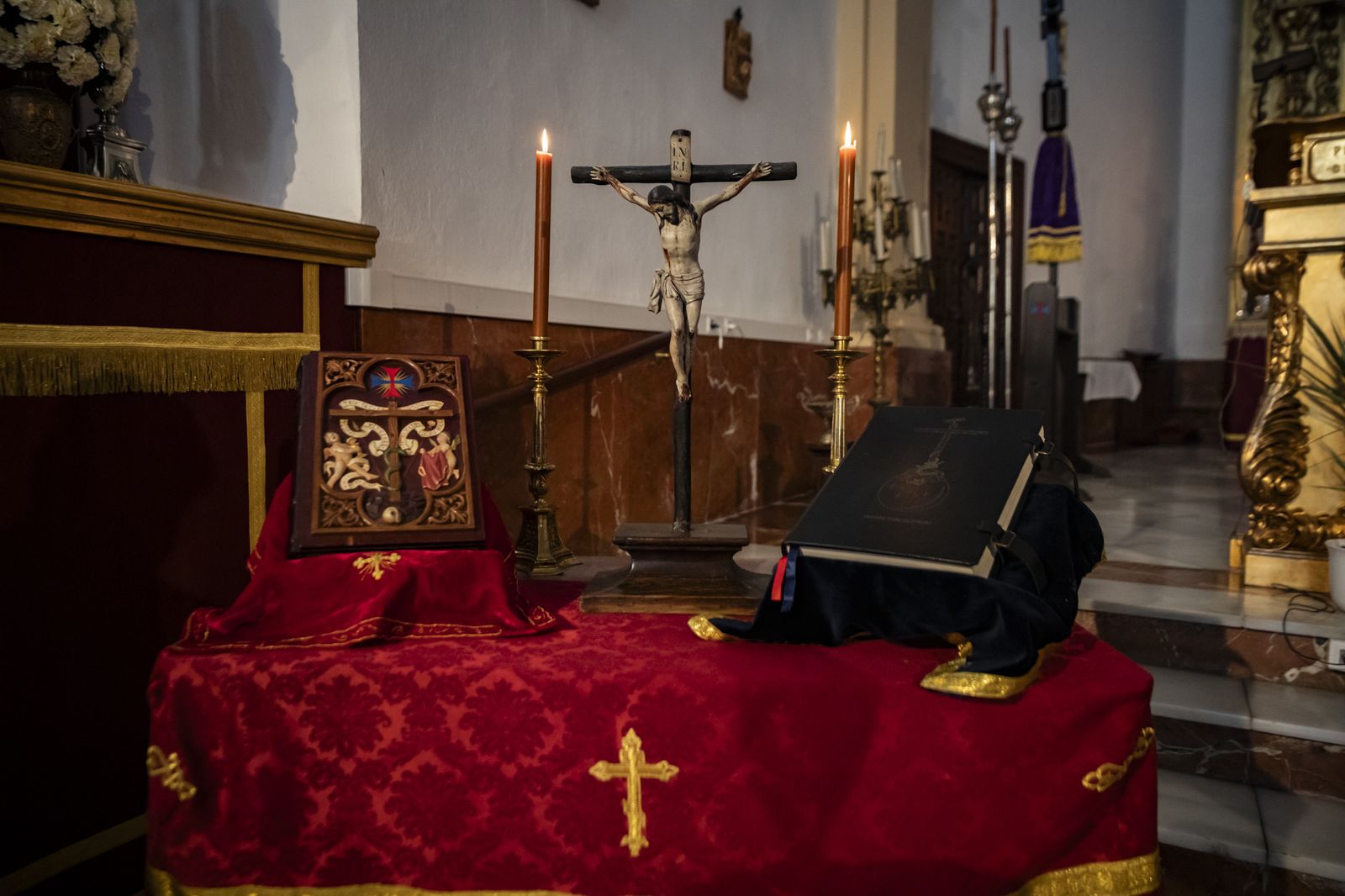 Las imágenes de los besapiés y besamanos del tercer Domingo de Cuaresma en Jerez: veneraciones del centro a los barrios