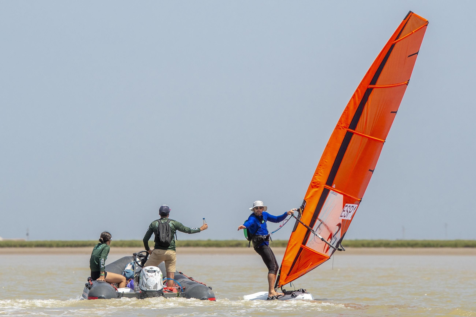 Las espectaculares fotos del Ascenso a Vela del Guadalquivir