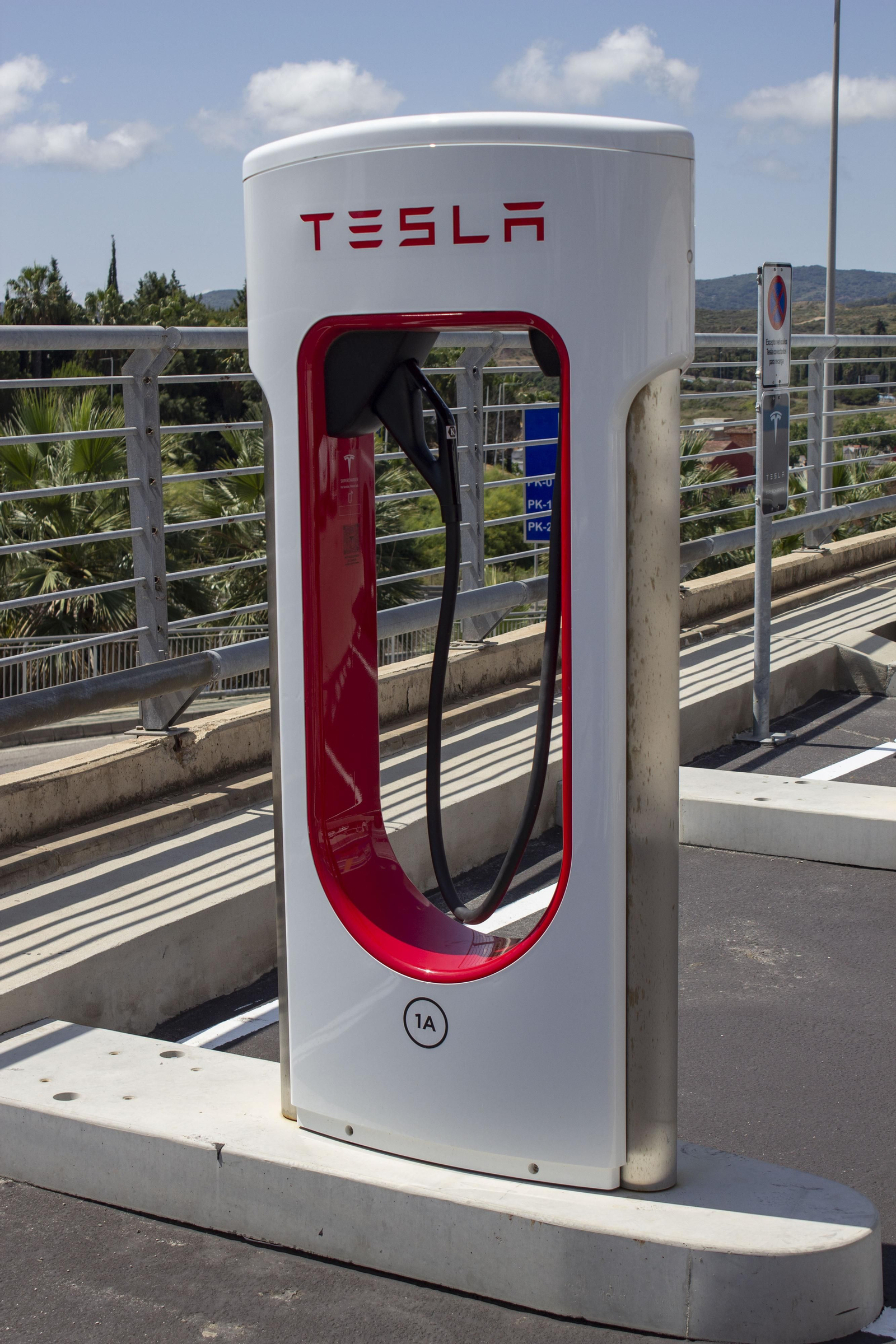 Fotos de los puntos de recarga para coches eléctricos en Algeciras